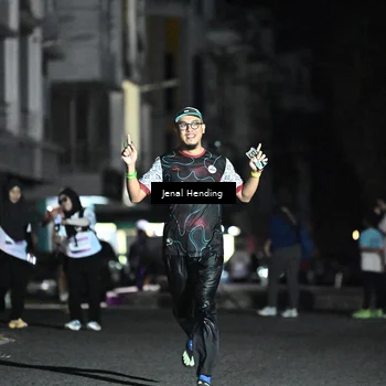 Runner Photo 7651885
