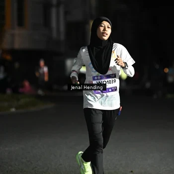 Runner Photo 7651898