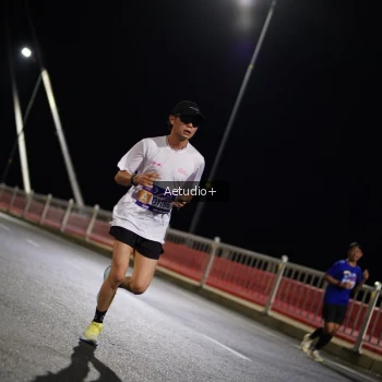 Runner Photo 765192