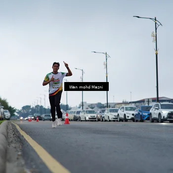 Runner Photo 7651920