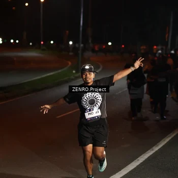 Runner Photo 7651933