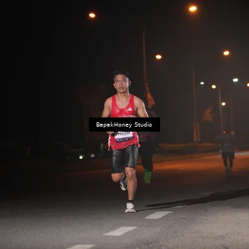 Runner Photo 7651958