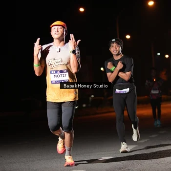 Runner Photo 7651959