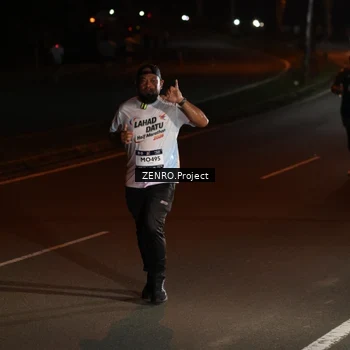 Runner Photo 7651964