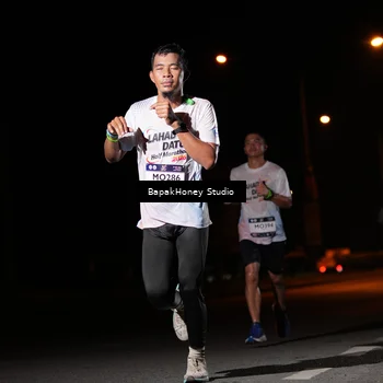 Runner Photo 7651976