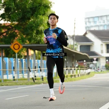 Runner Photo 7651977