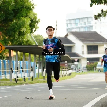 Runner Photo 7651987