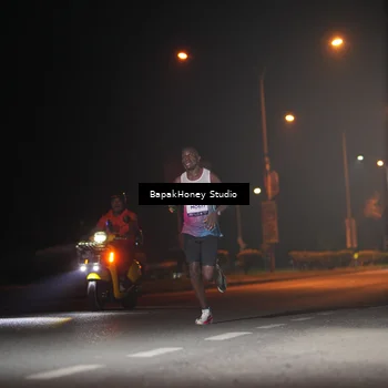 Runner Photo 7651988