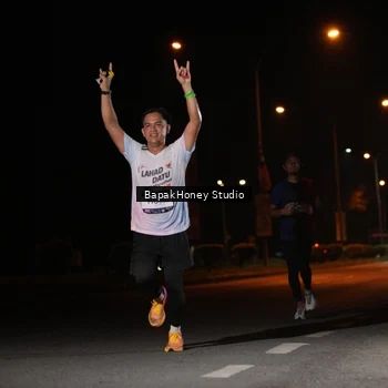 Runner Photo 7651989