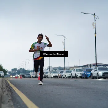 Runner Photo 7652023