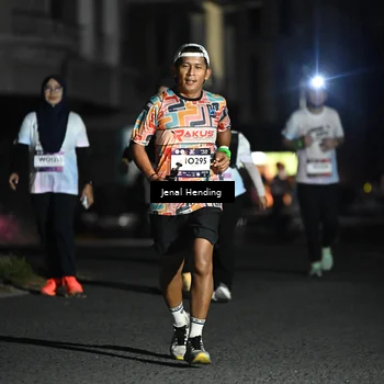 Runner Photo 7652024