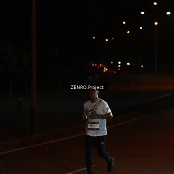 Runner Photo 7652062