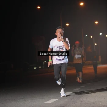 Runner Photo 7652063