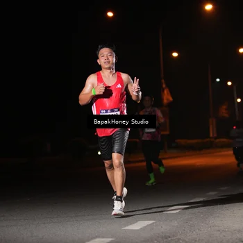 Runner Photo 7652066