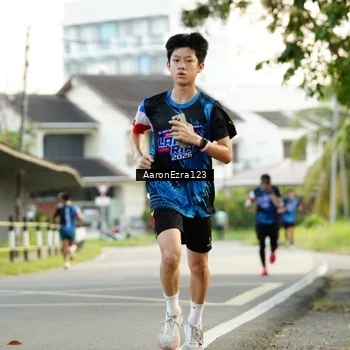 Runner Photo 7652070