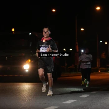 Runner Photo 7652075