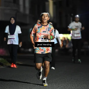 Runner Photo 7652086