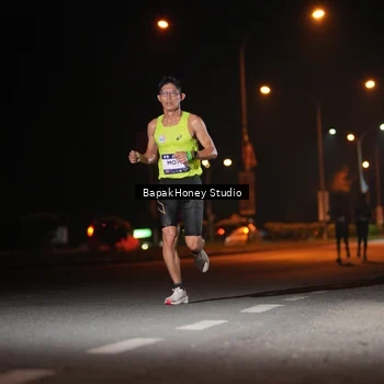 Runner Photo 7652105