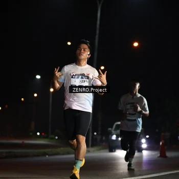 Runner Photo 7652118