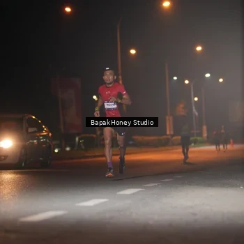 Runner Photo 7652125
