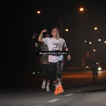 Runner Photo 7652129