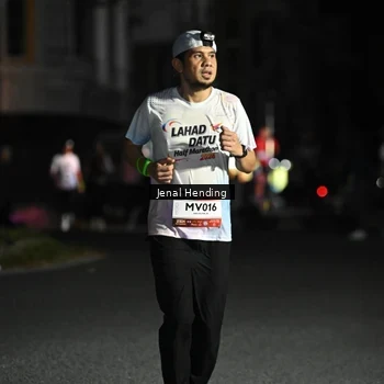 Runner Photo 7652151