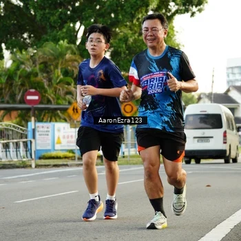 Runner Photo 7652153