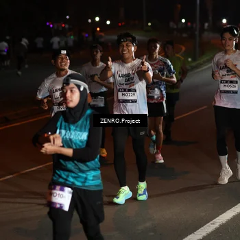 Runner Photo 7652188