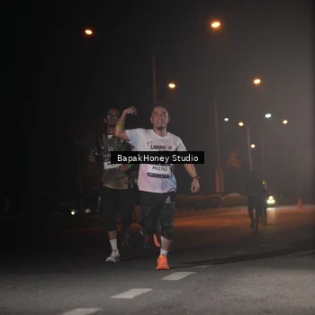 Runner Photo 7652198