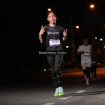 Runner Photo 7652300