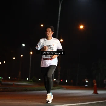 Runner Photo 7652353