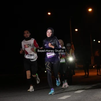 Runner Photo 7652441