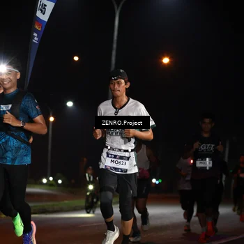 Runner Photo 7652458