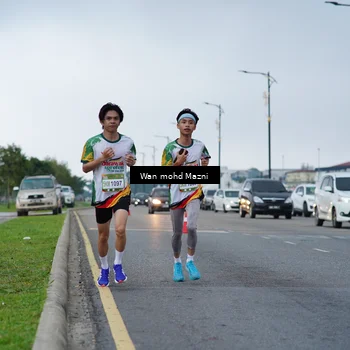 Runner Photo 7652460