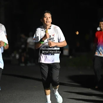 Runner Photo 7652466