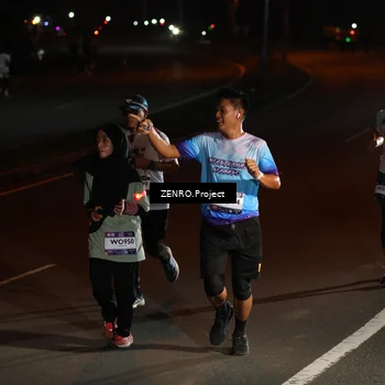 Runner Photo 7652471