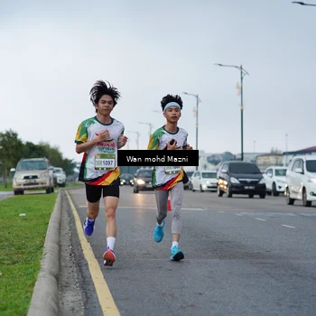 Runner Photo 7652472