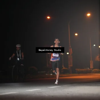 Runner Photo 7652474