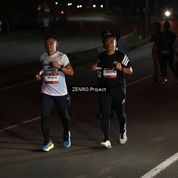 Runner Photo 7652524