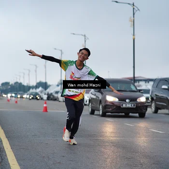 Runner Photo 7652530
