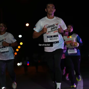 Runner Photo 7652541