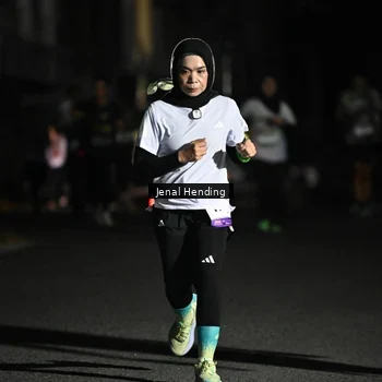 Runner Photo 7652544