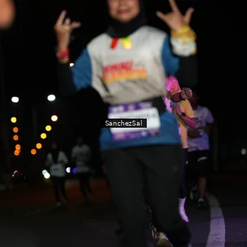 Runner Photo 7652557