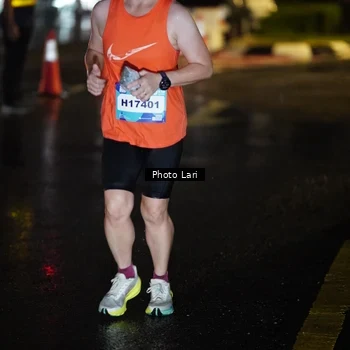 Runner Photo 7652575