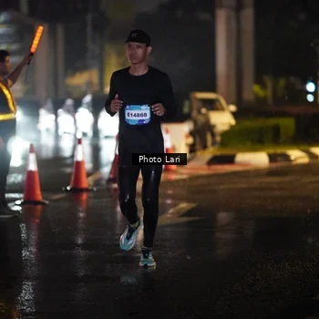 Runner Photo 7652576