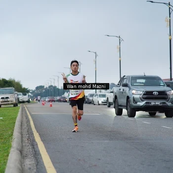 Runner Photo 7652600