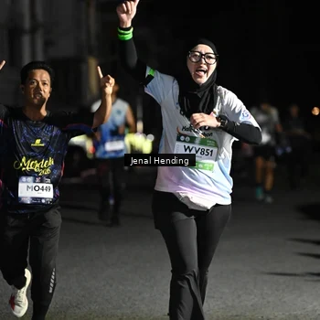 Runner Photo 7652648