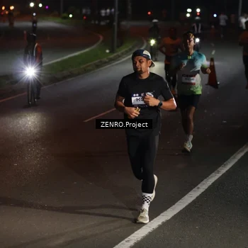 Runner Photo 7652688