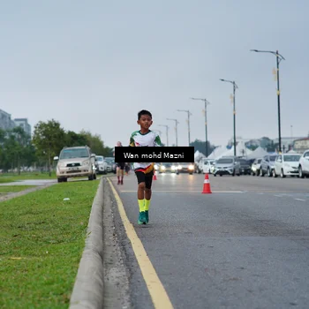 Runner Photo 7652737