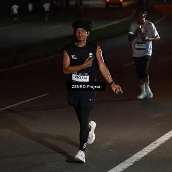 Runner Photo 7652740